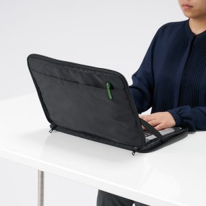 入れたまま使えるノート・PCバッグ