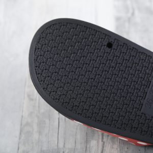 シャワーサンダル