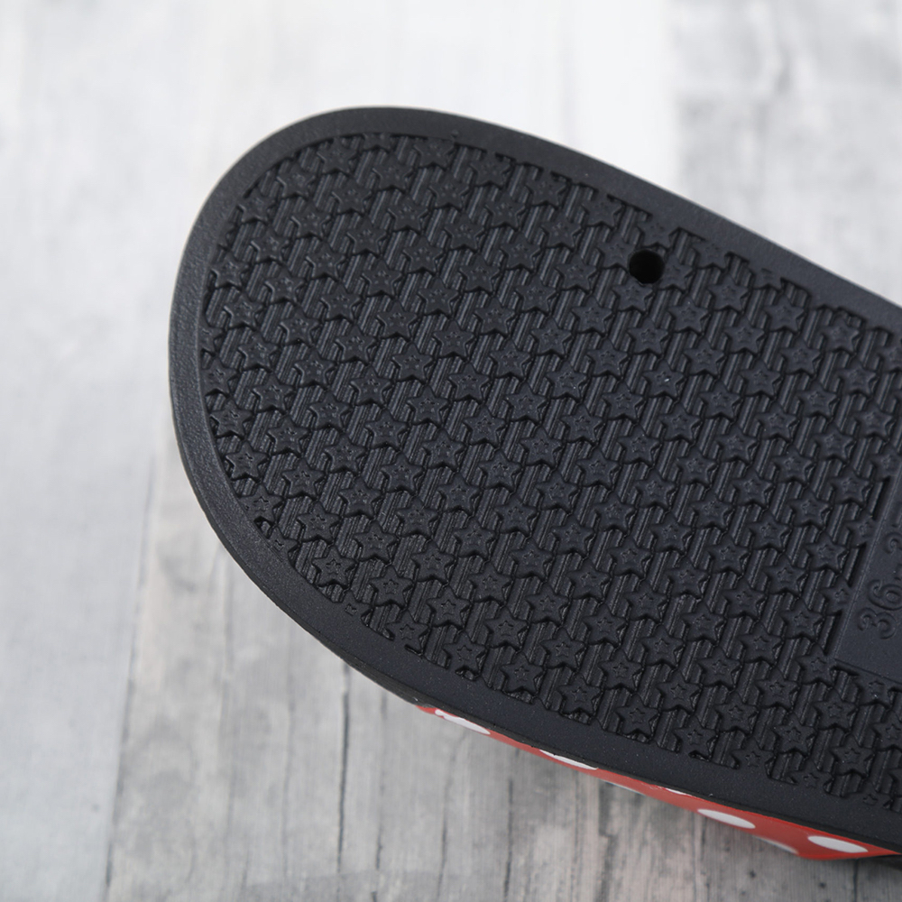 シャワーサンダル③