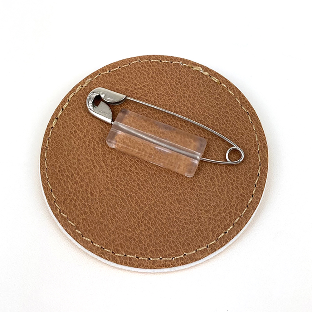 PUレザーバッジ②